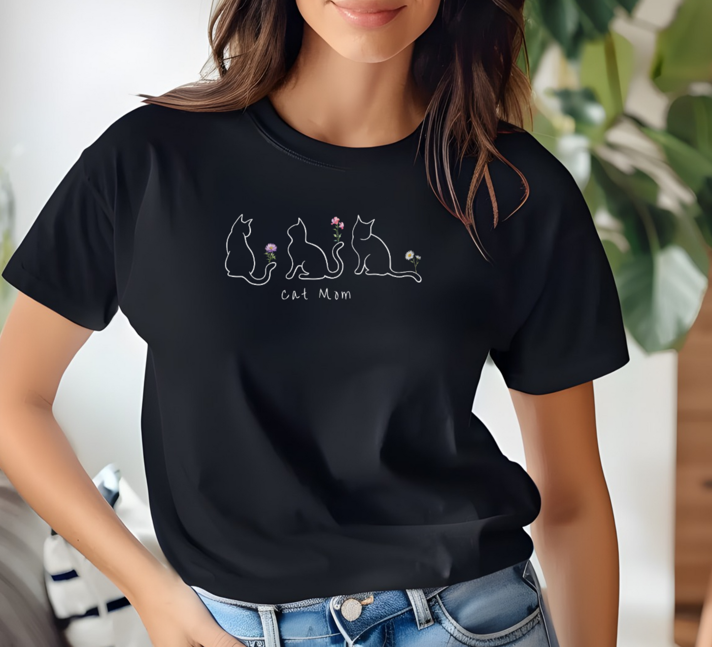 Cat Mom T-Shirt - Cute Gift for Women Who Love Cats